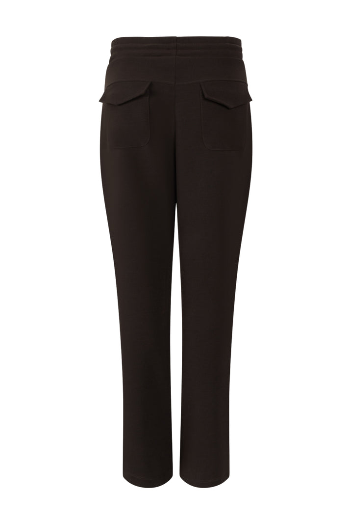 Zoso Travel Broek Joy Espresso, comfortabele reisbroek met elastische taille en zakken, geschikt voor reizen en casual draagstijl