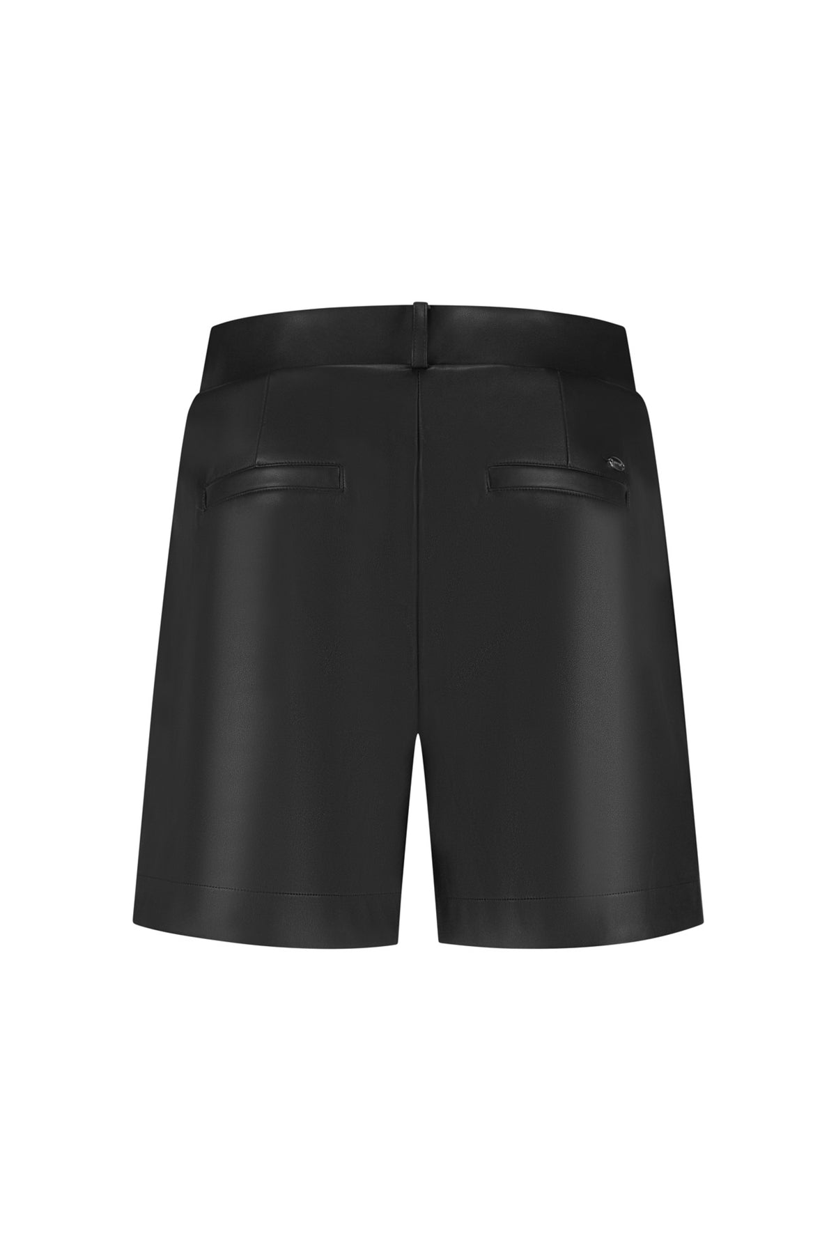 Zwarte korte Marielle broek van Lady Day, getoond in deze afbeelding met details van de pasvorm en stof.