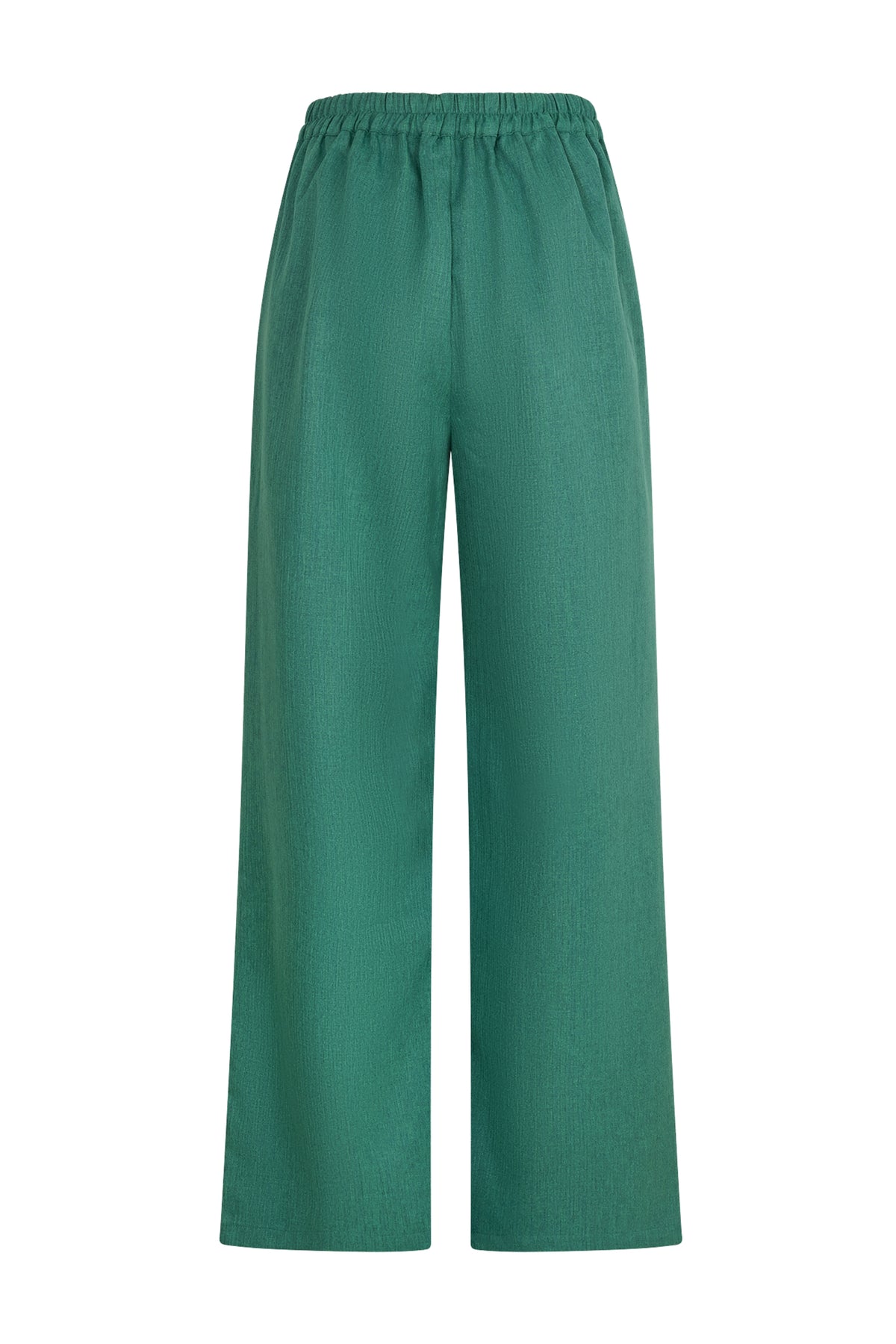 Groene Jasmin broek van Studio Amaya, zacht en comfortabel met een relaxte pasvorm, gedragen door een model.