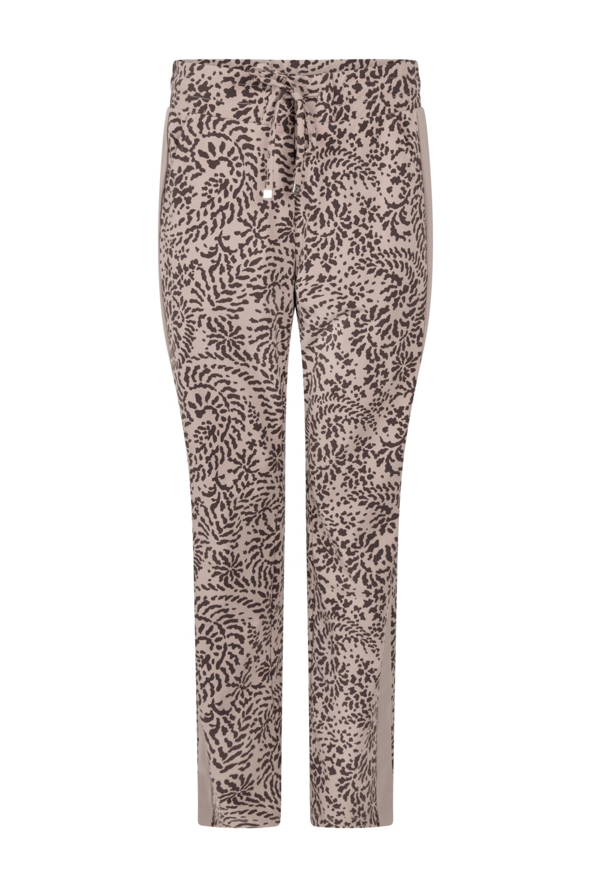 Zoso Travel Broek Hit Taupe Espresso, rechte pasvorm, katoenen stof, zichtbaar in de foto.