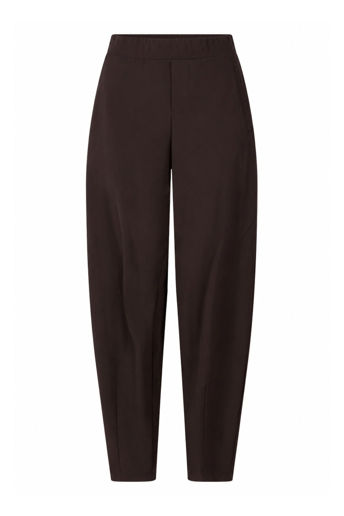 Zoso Travel Broek Sascha Espresso 265, comfortabele reisbroek met zakken, in donkere espresso kleur, geschikt voor reizen en casual gebruik