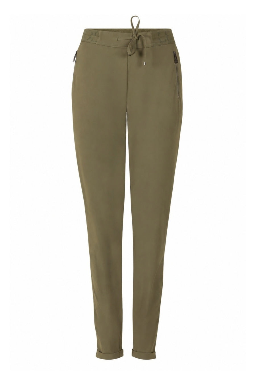 Groene Zoso Felicia reisbroek met comfortabele pasvorm en praktische zakken, geschikt voor reizen en dagelijks gebruik.