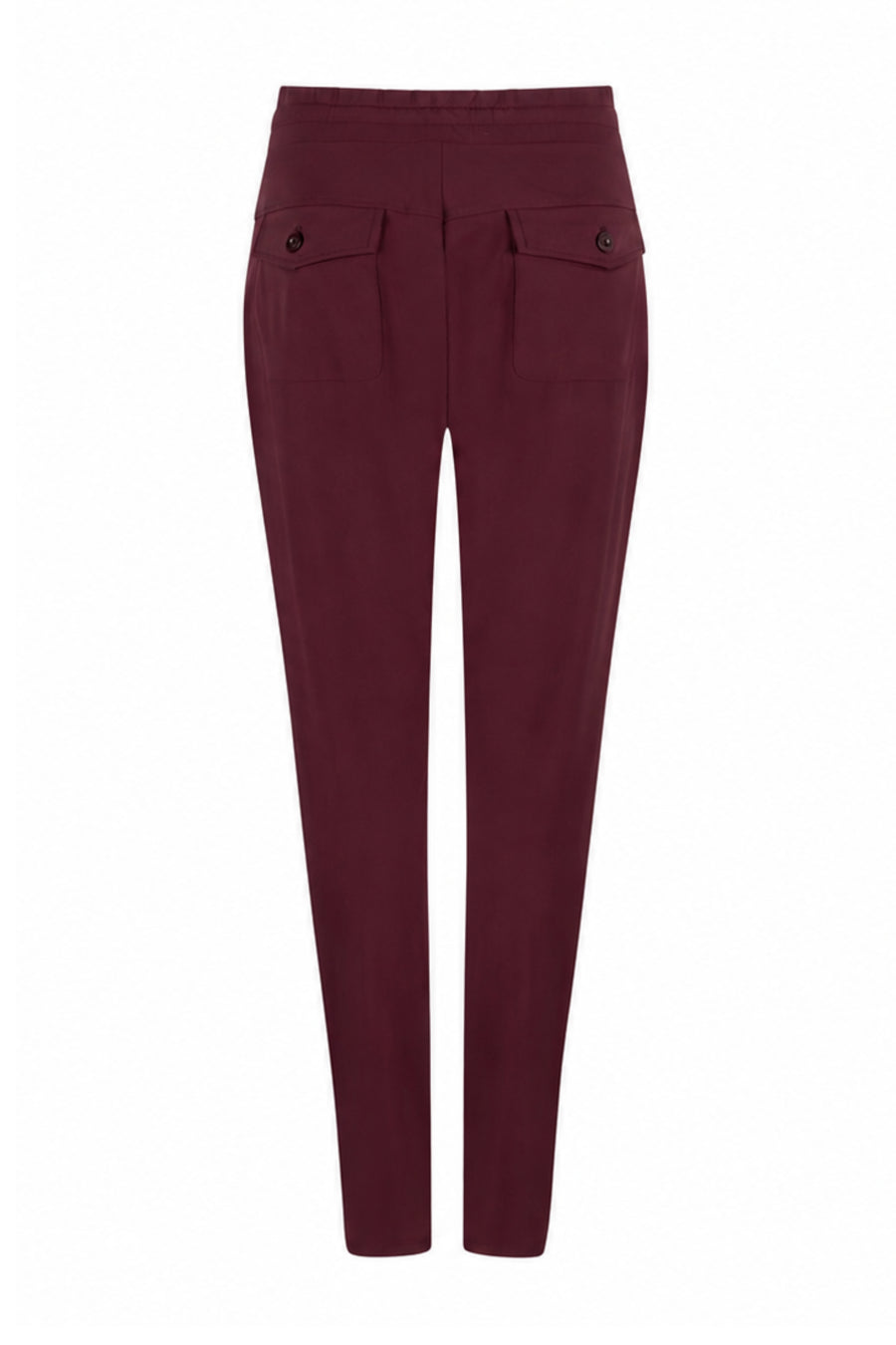 Zoso Travel Broek Amber Bordeaux, comfortabele damesbroek in Bordeaux kleur met rechte snit, gelegd op een witte achtergrond.