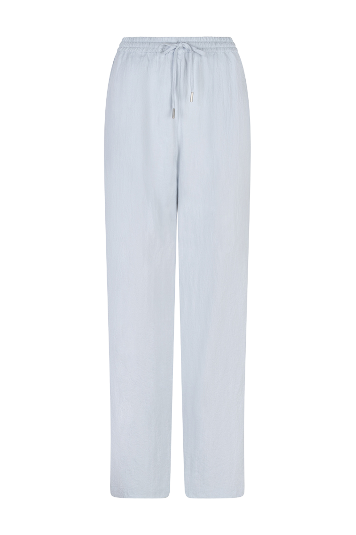 Lichte blauwe elastische broek van EsQualo met fijne crinkle-textuur, comfortabel en stijlvol voor dagelijks gebruik.