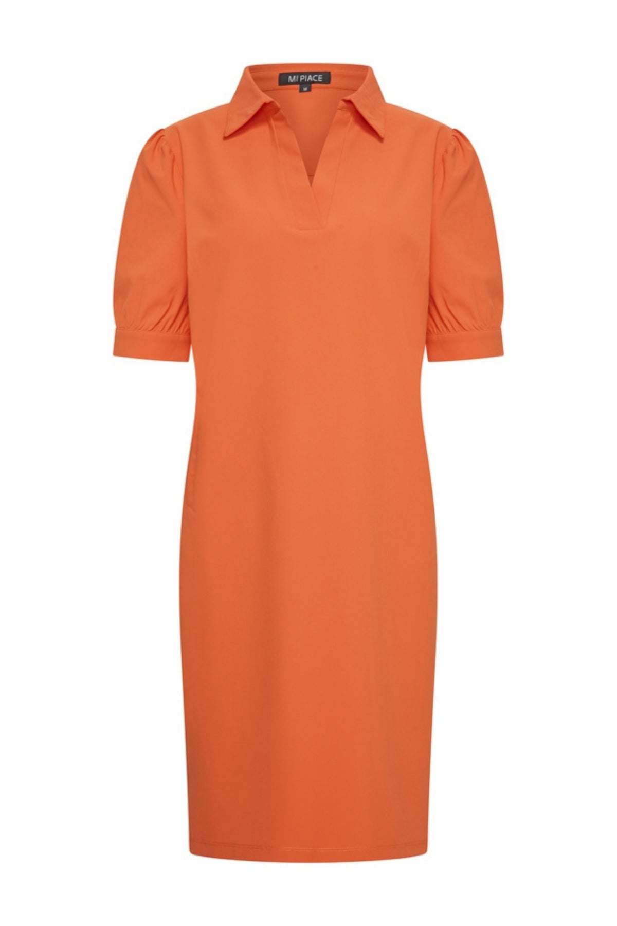 Oranje polo travel jurk van Mi Piace met korte mouwen en elegante snit, geschikt voor casual en vakantie gelegenheden.