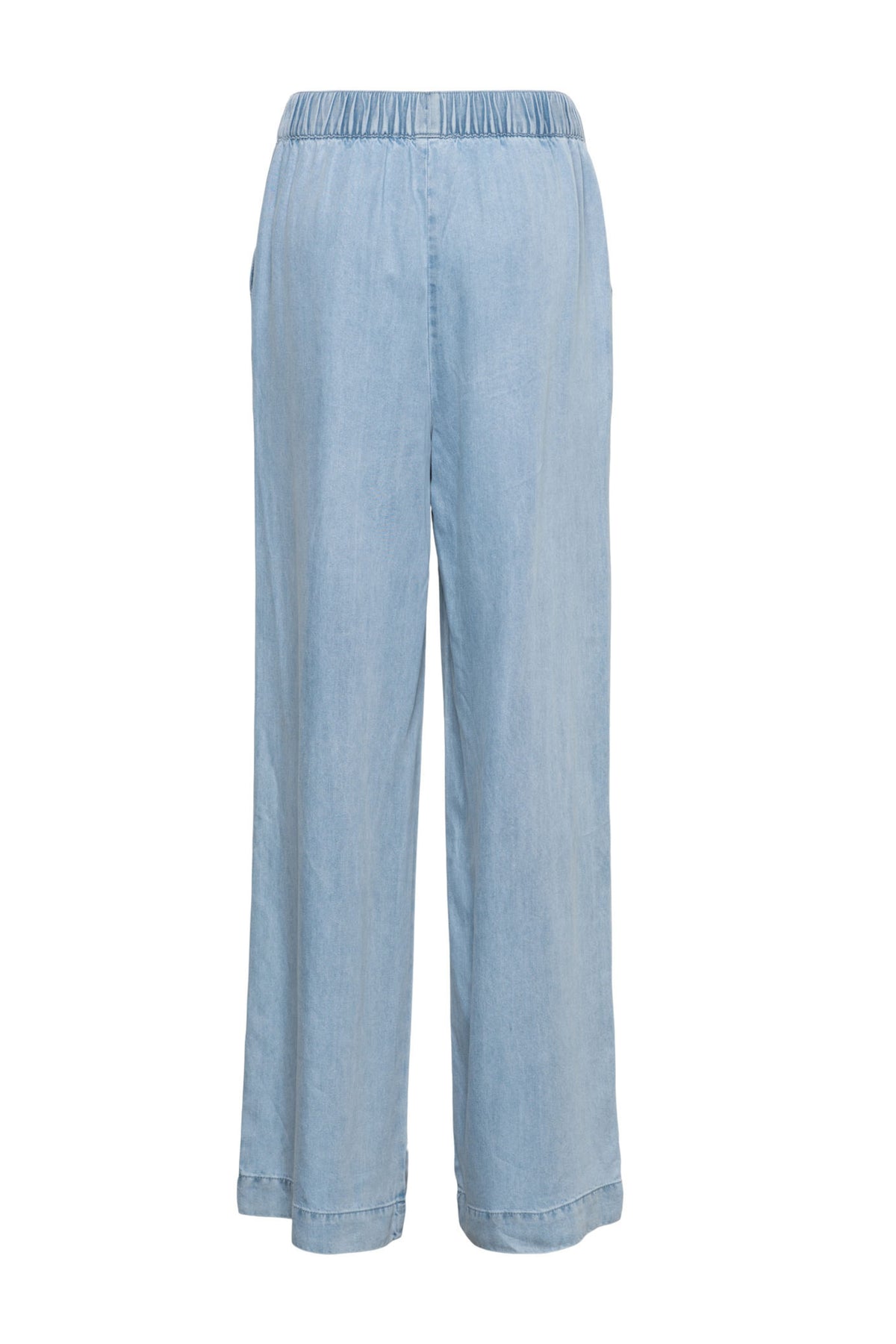 Lichte denim broek Jenny Light Denim van &Co woman, met rechte snit en verstelbare tailleband, gedragen door een model.
