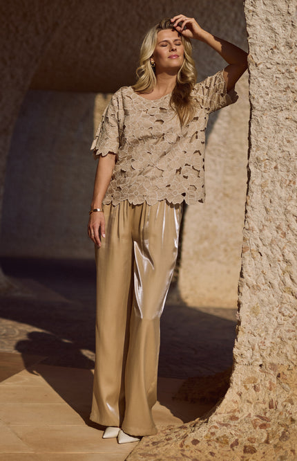 Nukus Broek Rubi Shiny Sand NKS09059 Stretchshop.nl