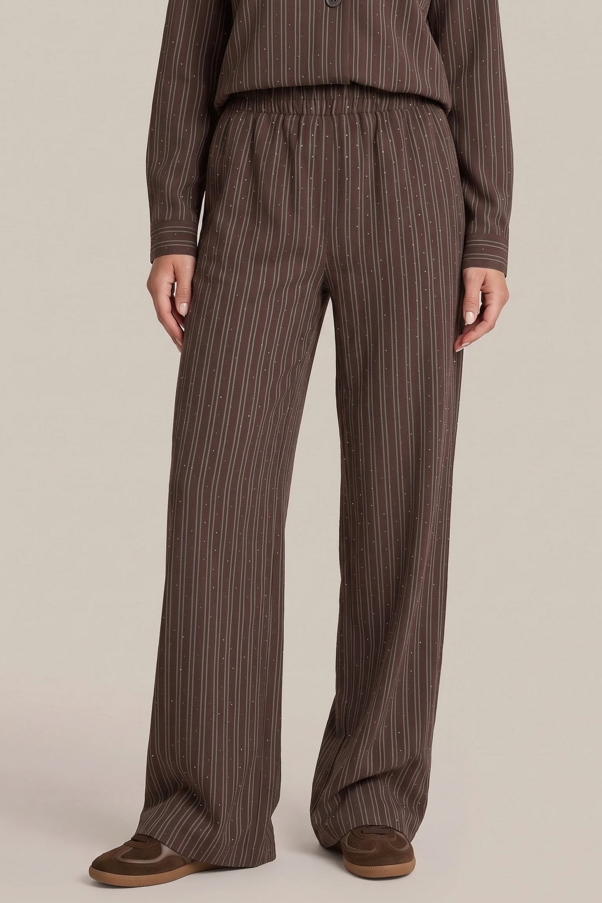 G-maxx Siomha Dark Earth broek met comfortabele pasvorm en stevige stof, geschikt voor outdoor en dagelijks gebruik.