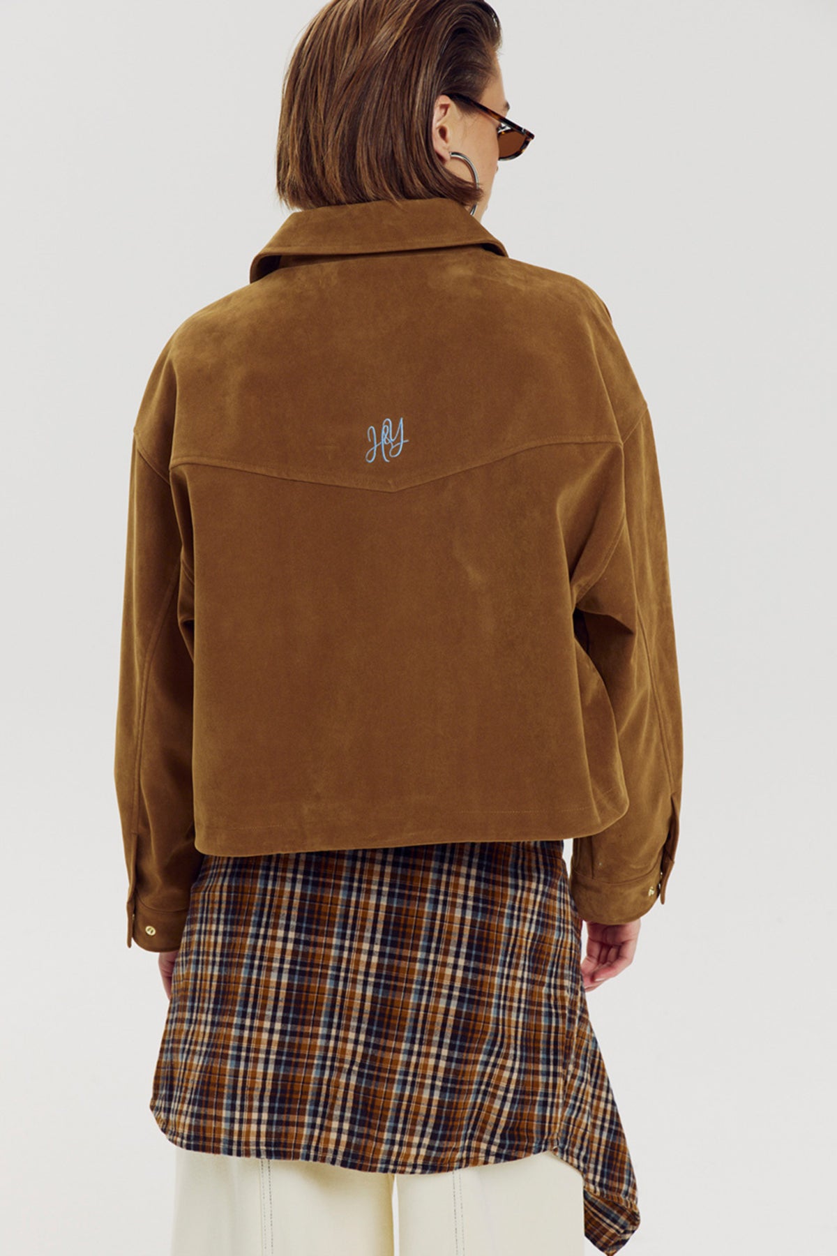Harper & Yve Inda Camel jas met rits en kraag, casual winterjack voor dames, zichtbaar in de afbeelding
