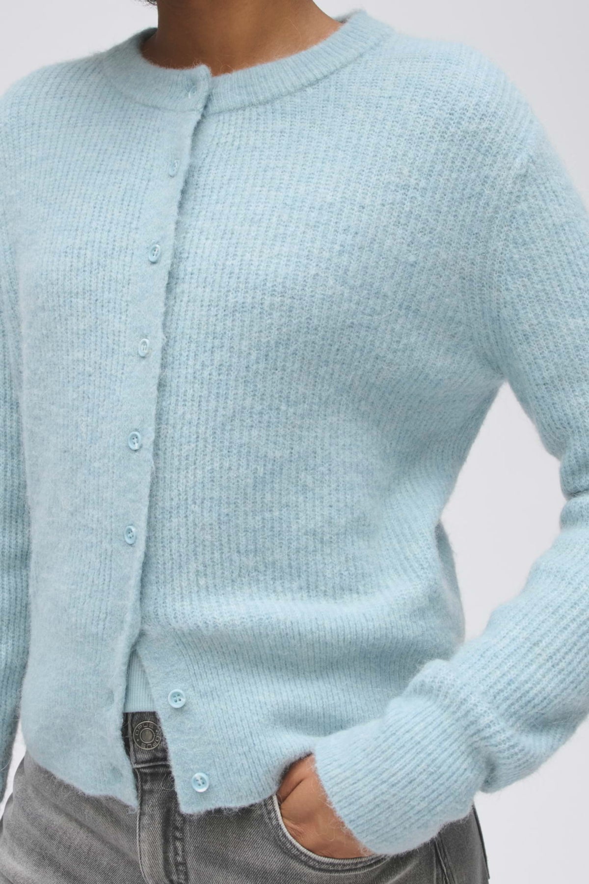 Opus Dreni Dusty Aqua vest, lichtgewicht en comfortabel, zichtbaar met rits en zachte stof in een rustgevende blauwe tint