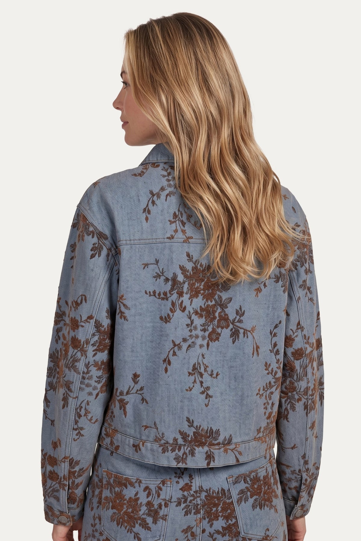 G-maxx Kestrel denim jas in middenblauw met knopen en zakken, modieus en casual voor heren.