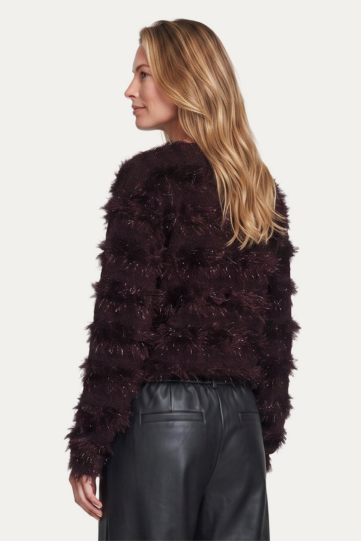G-maxx Amabel Warm Aubergine top in zachte, warme auberginekleur met comfortabele pasvorm en stijlvolle details.