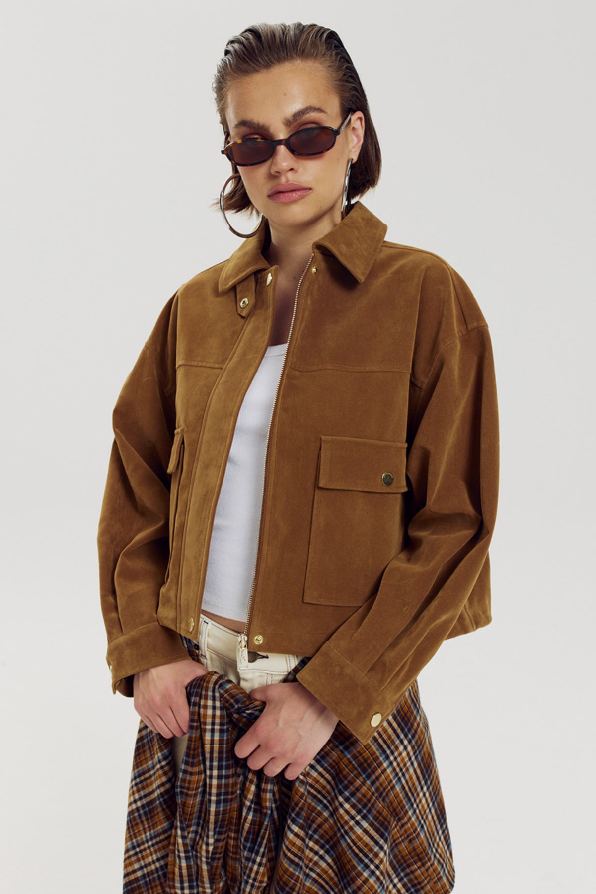 Harper & Yve Inda camel winterjas met capuchon en ritssluiting, stevige en stijlvolle jas voor dames