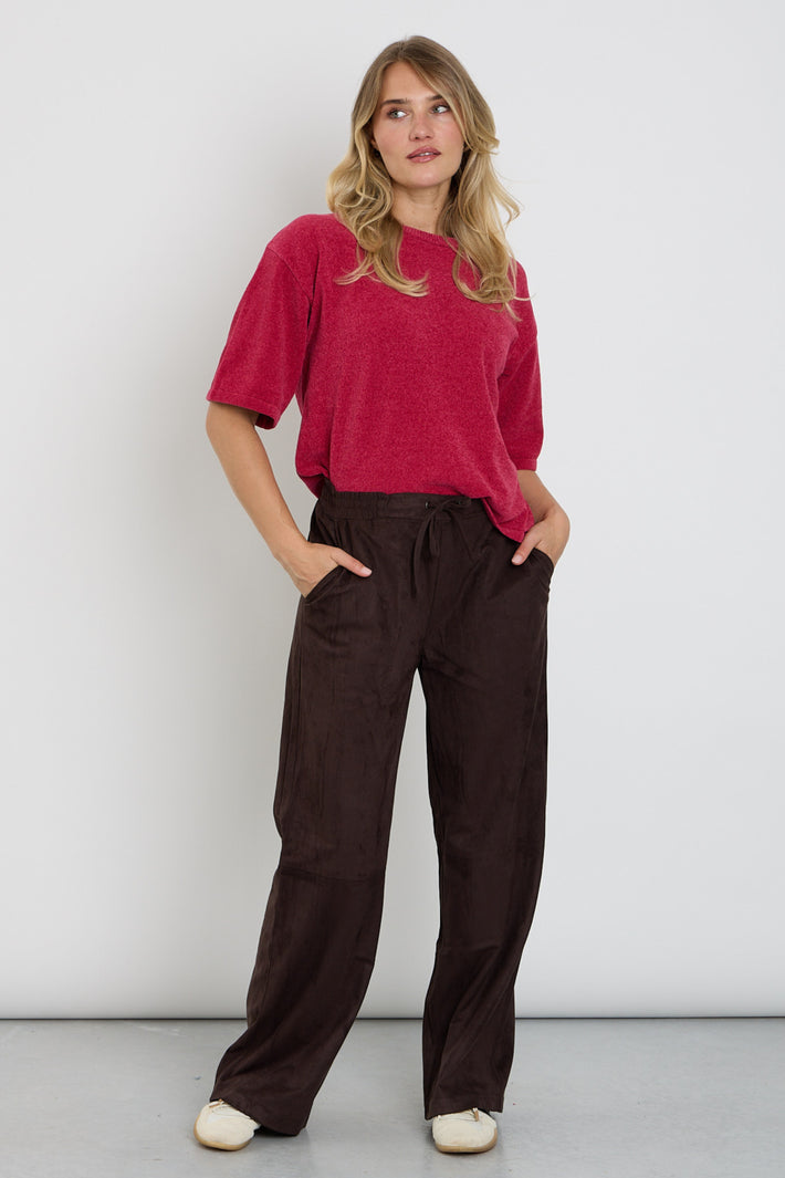 Vrijetijdsbroek Freequent Fqmimi Mole 212411 met elastische taille en comfortabele pasvorm, in een neutrale kleur.