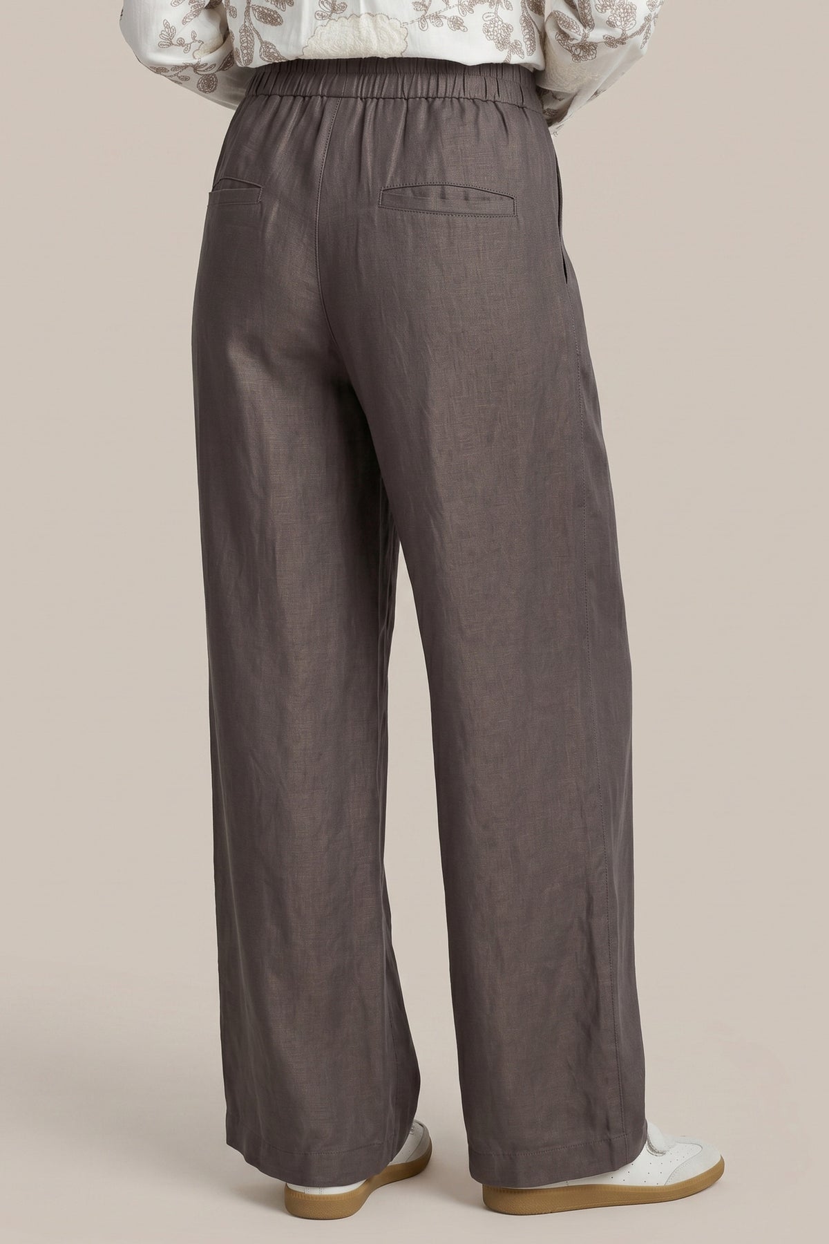 G-maxx Ashling Dark Earth broek met comfortabele pasvorm en praktische zakken, zichtbaar in de afbeelding