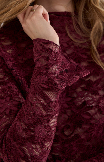 Top Velvet Stretch Lace Pomegranate C65-21-401