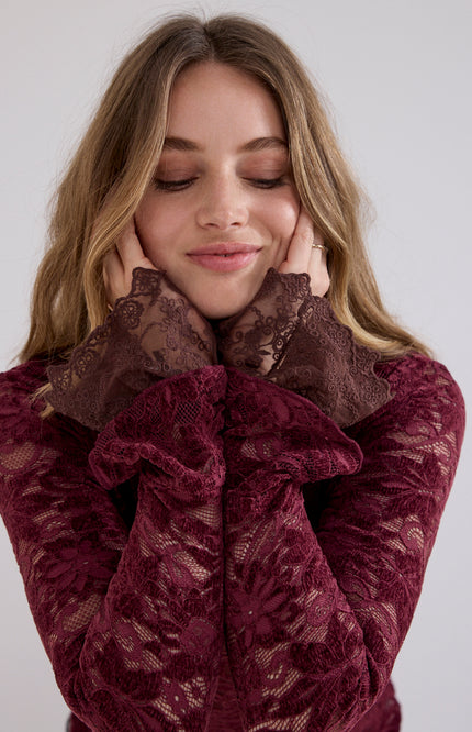 Top Velvet Stretch Lace Pomegranate C65-21-401