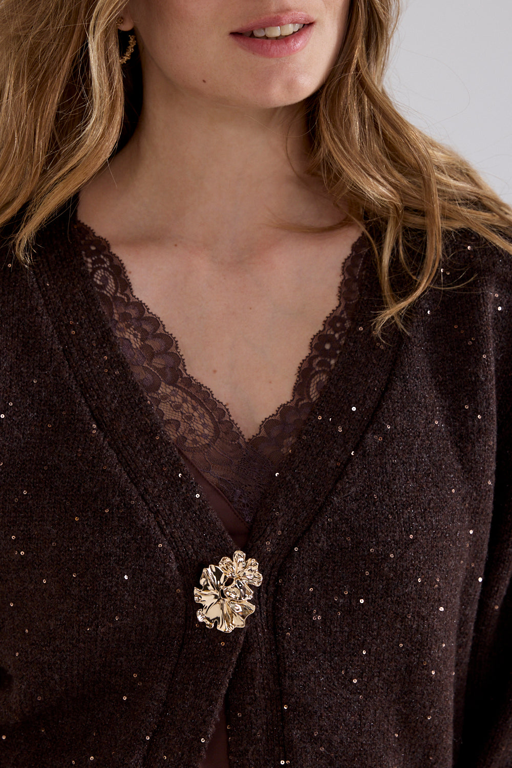 Donkere chocolade feestelijke button vest van Tramontana, modieus en elegant, met knopen en stijlvolle details.