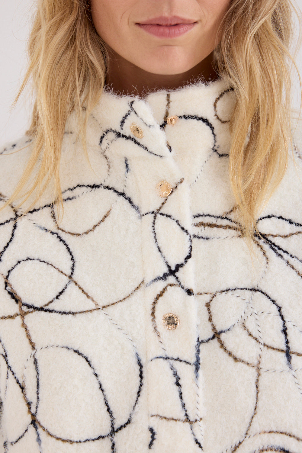 Tramontana graphic teddy sneeuwjas voor dames, warme winterjack met opvallende print en zachte teddy voering.