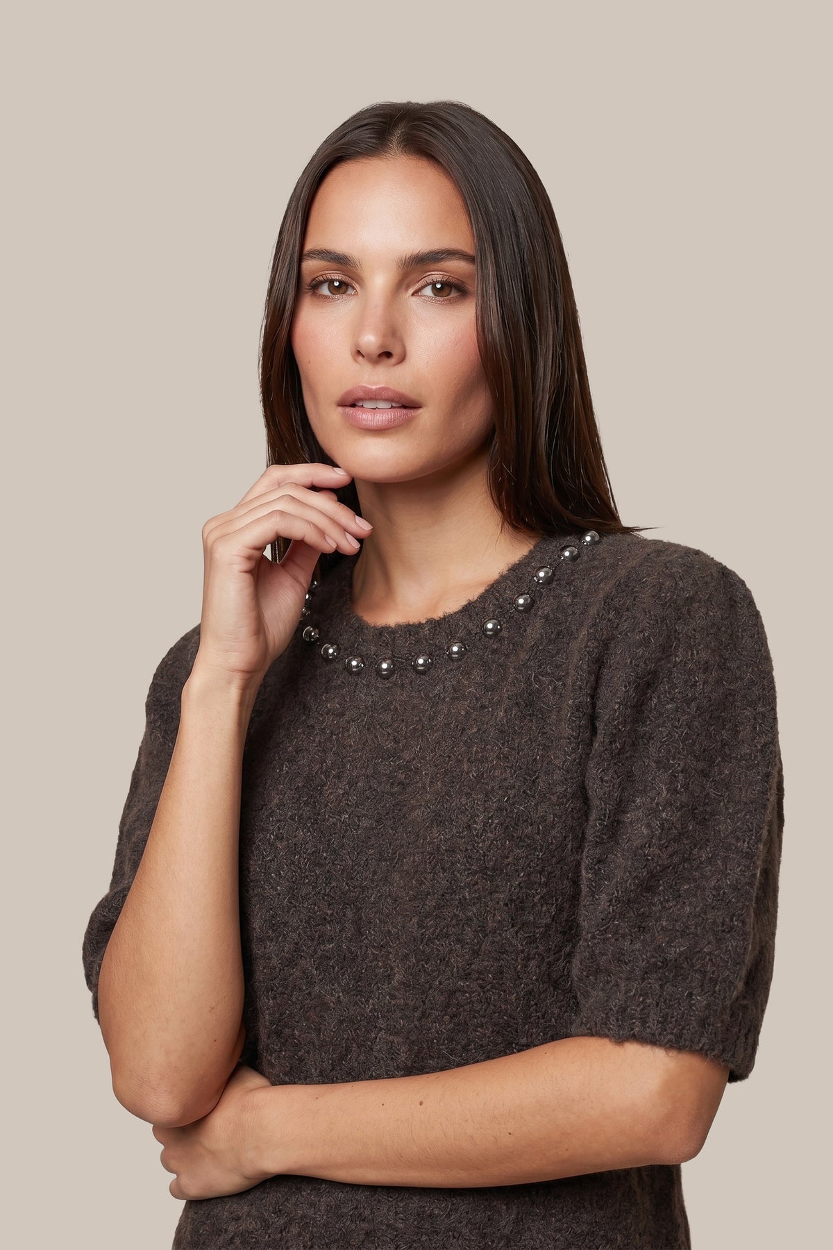G-maxx Eilean brei sweater in Dark Earth, warm en comfortabel, getoond in een close-up afbeelding