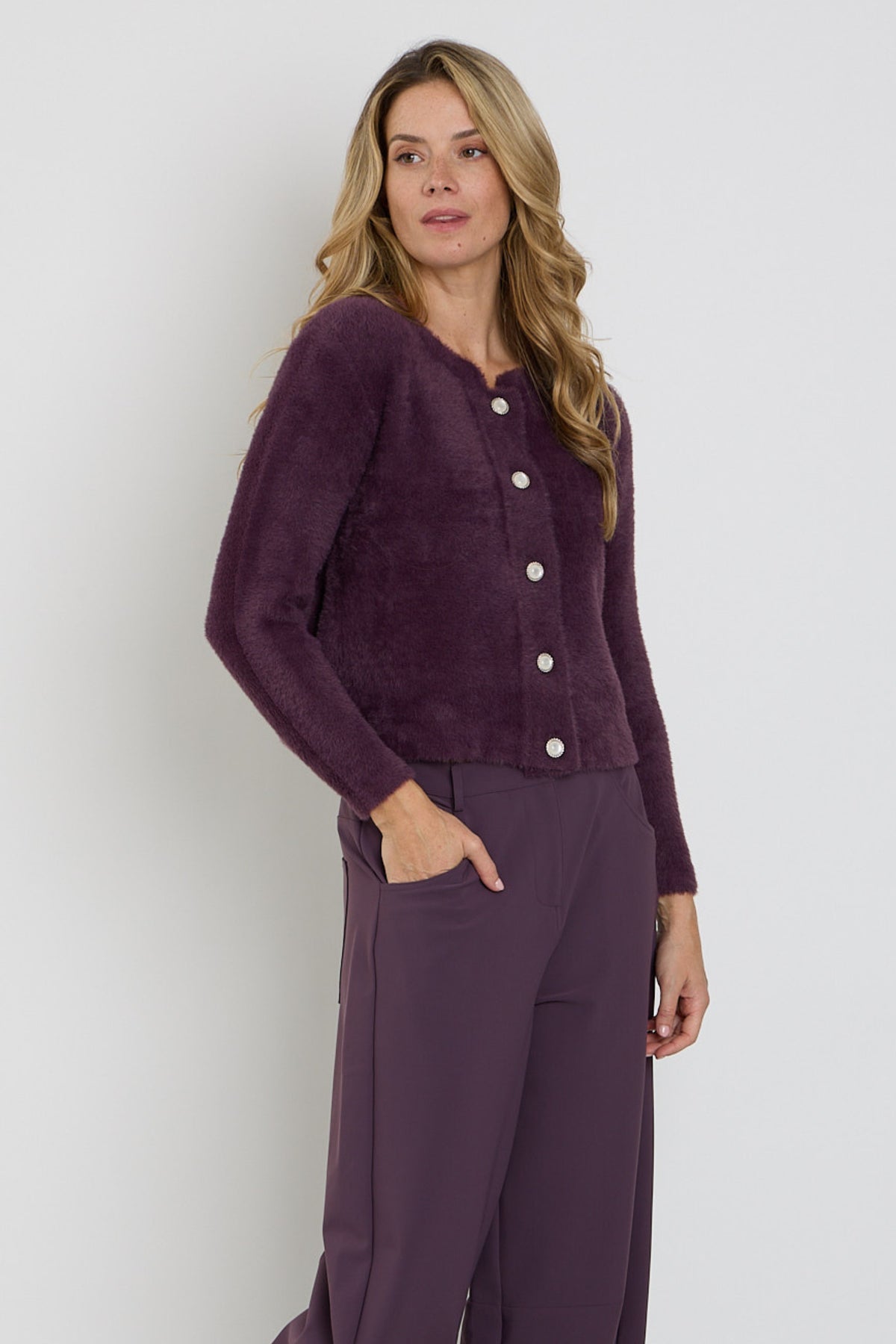 Mi Piace vest Hairy Plum Perfect 202925 met gedetailleerde textuur en stijlvolle pasvorm, ideaal voor modieuze outfits.