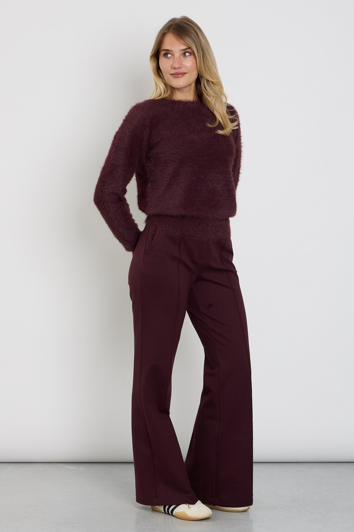Bruine broek van Red Button, model Brielle Punta, maat L33, met een slanke pasvorm en stijlvolle details.