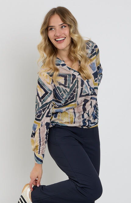 Enjoy blouse polo met grafische print in zandkleur, korte mouwen en stijlvolle pasvorm, perfect voor casual outfits.