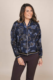 Zoso Patty Navy jas met capuchon en ritssluiting, casual zomerjack in navyblauw, geschikt voor dames.
