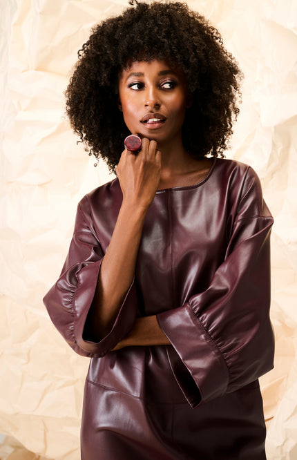 Jurk Vegan Leder Met Ronde Hals Rum Raisin B752