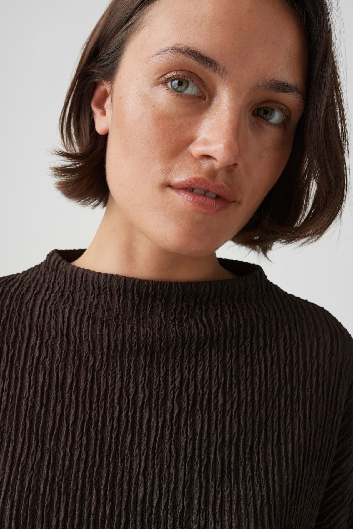 Opus T-Shirt Sirelo Affogato met grafische print, wit katoenen shirt, casual kleding voor heren en dames.
