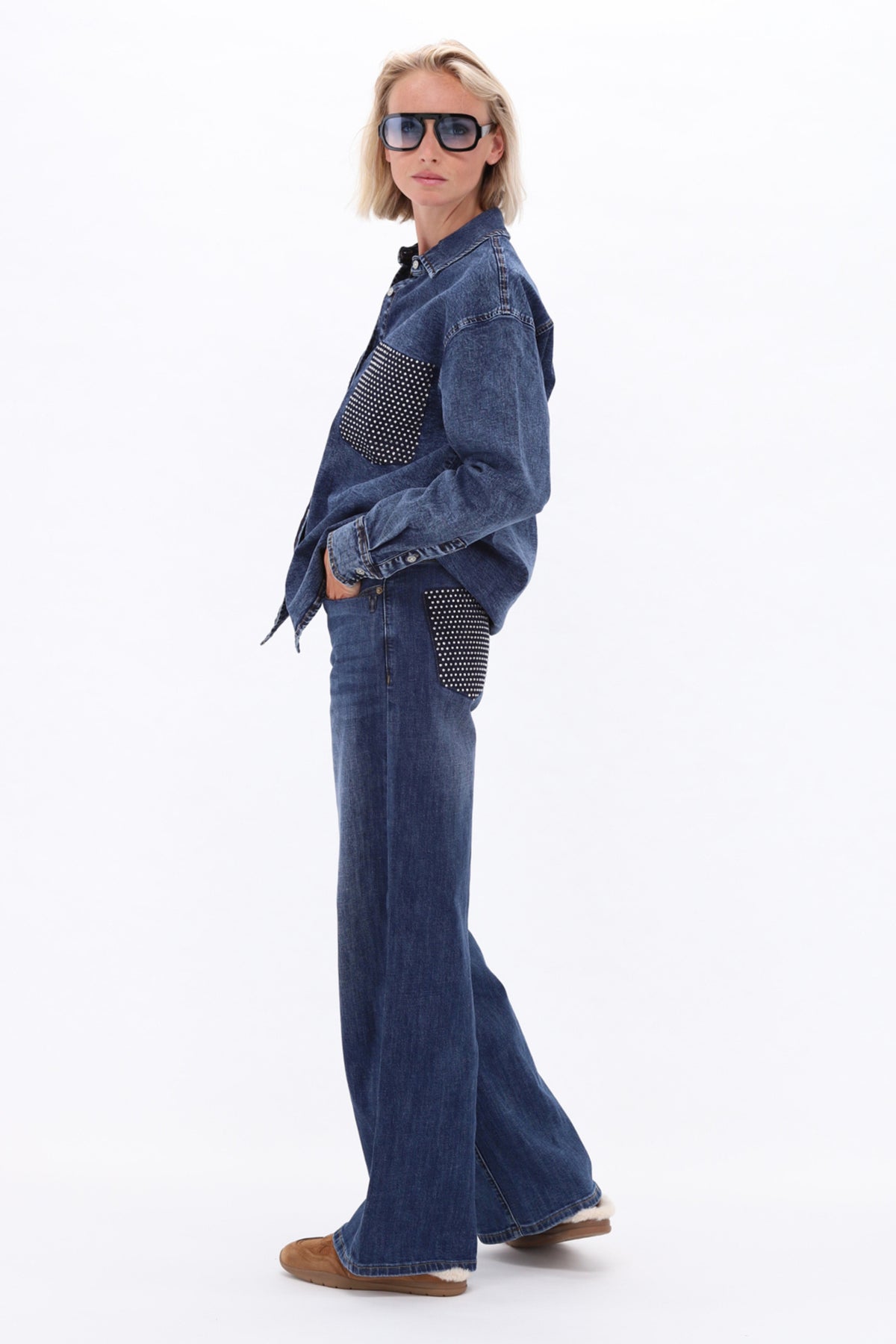 Blauwe denim jeans met strass details van You're My Lobster by K-design, casual broek met versieringen en stijlvolle pasvorm