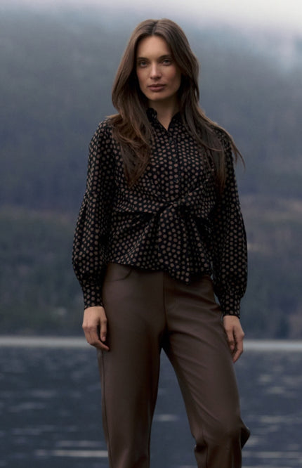 Travel Top Sterre Truffle Black L30.380.3635