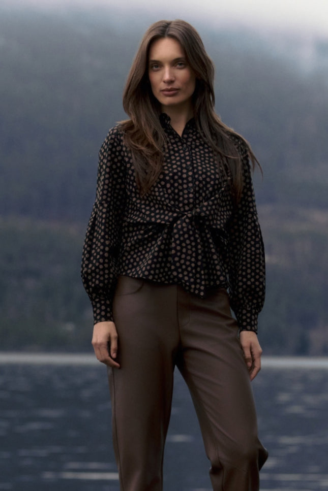 Travel Top Sterre Truffle Black L30.380.3635