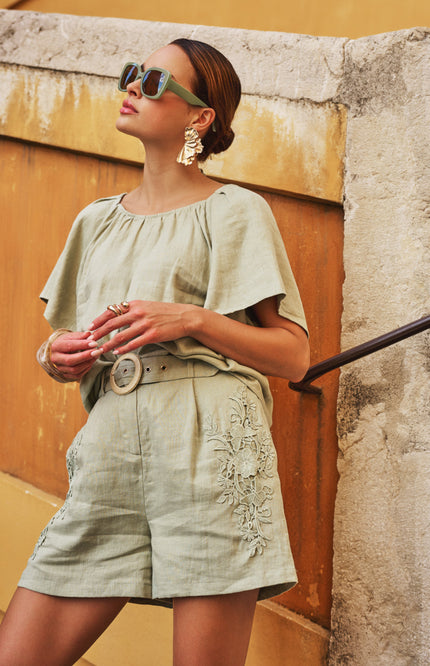 EsQualo Blouse Back Detail Linen Soft Green HS26.28230 Stretchshop.nl
