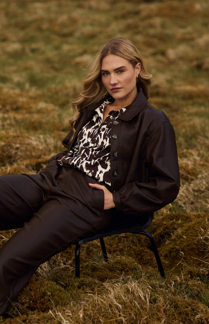 Jacket Fiene Dark Chocolate NKF13026