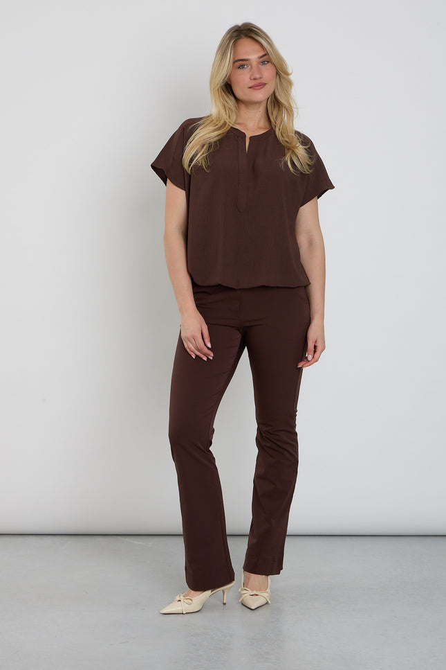 &Co woman Travel Broek Penelope Flare Chocolate PA203-1 Stretchshop.nl