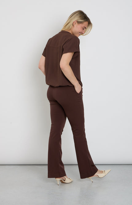 &Co woman Travel Broek Penelope Flare Chocolate PA203-1 Stretchshop.nl