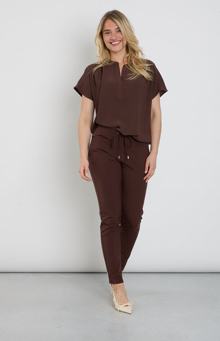 &Co woman Travel Broek Penny Chocolate PA100-2 Stretchshop.nl