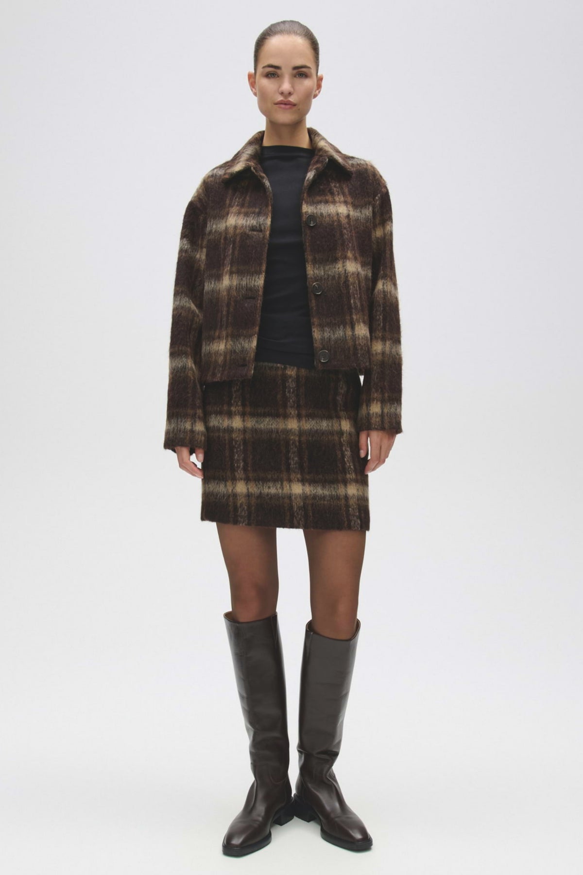 Lichte mocca rok Ravenna Herritage van Opus met elegante snit en zachte stof, geschikt voor casual en formele gelegenheden.