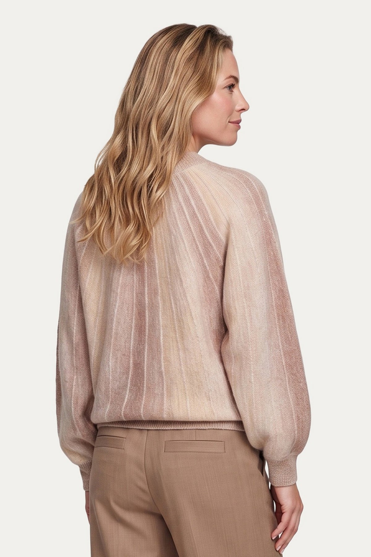 G-maxx Clementine Knit top in bruin met comfortabele pasvorm en geribbelde textuur, geschikt voor casual dragers.