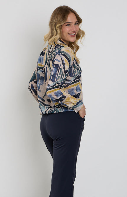 Enjoy blouse polo met grafische print in zandkleur, korte mouwen en ronde hals, stijlvolle en casual voor dames.