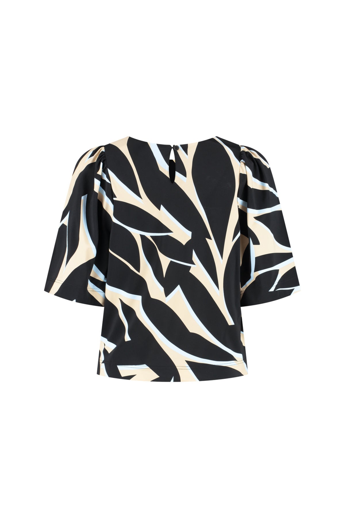 Lady Day Travel Top met Jason Leya print, lichtgewicht en comfortabel, zichtbaar op de afbeelding in een frisse, kleurrijke stijl