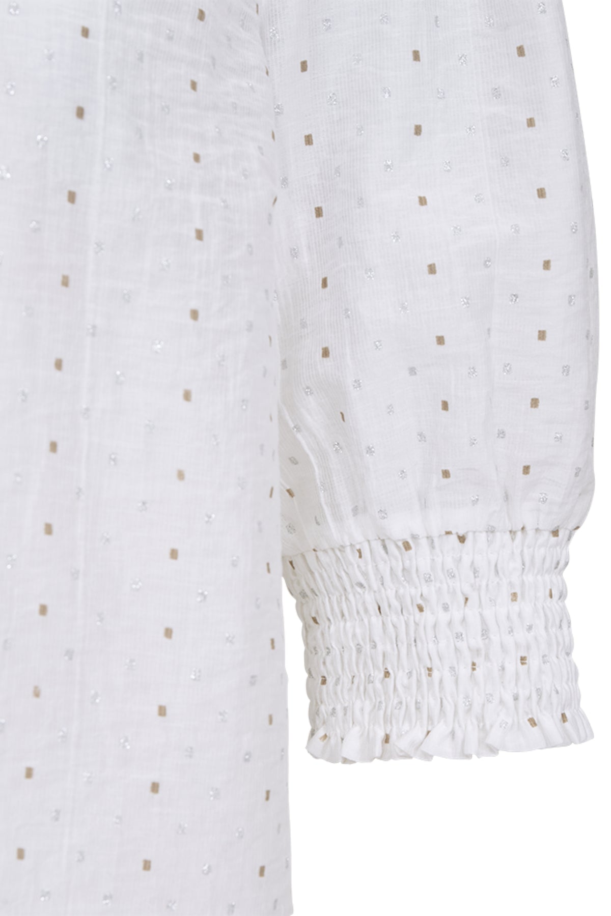 Witte blouse van Freequent met glanzende zilveren details, model Fqlory Brilliant White Silver 208002, zichtbaar in de afbeelding.