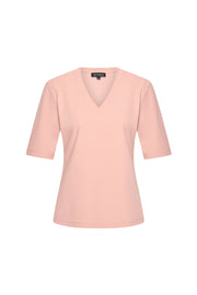 Mi Piace Travel Top Mellow Rose 202271, roze reisstijltop met zachte stof en comfortabele pasvorm, zichtbaar op de afbeelding.
