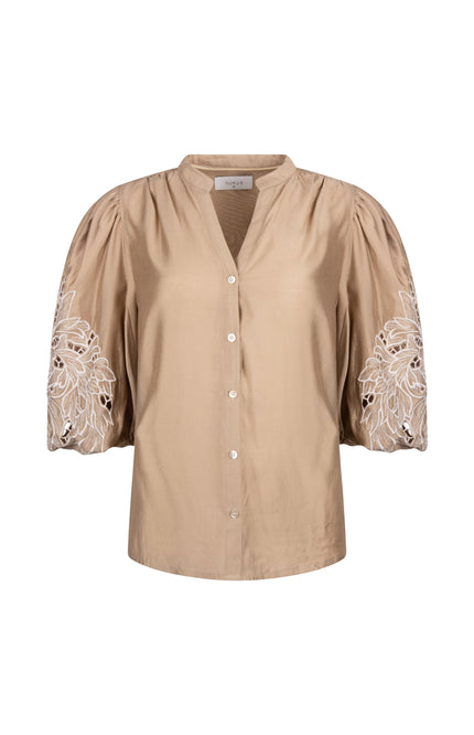 Nukus Blouse Rosie Camel Embroidery NKS02157 Stretchshop.nl
