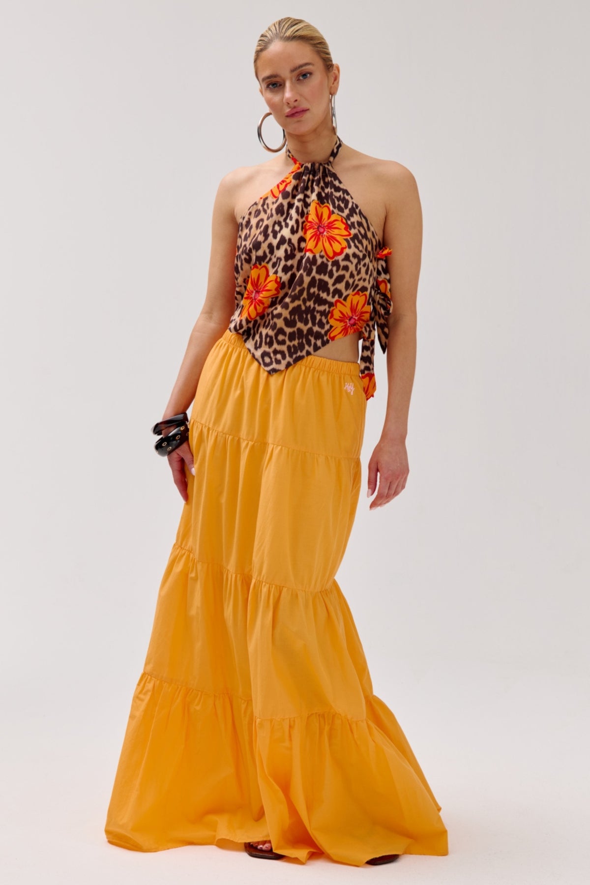 Langwerpige oranje rok van Harper & Yve, Jonna Blazing Orange HS6P000 met elastische taille en soepel materiaal