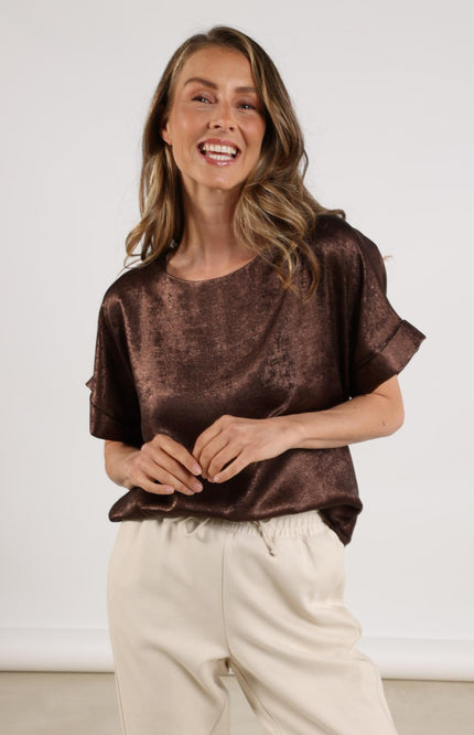 Top Irene Shiny Dark Chocolate NKF01024