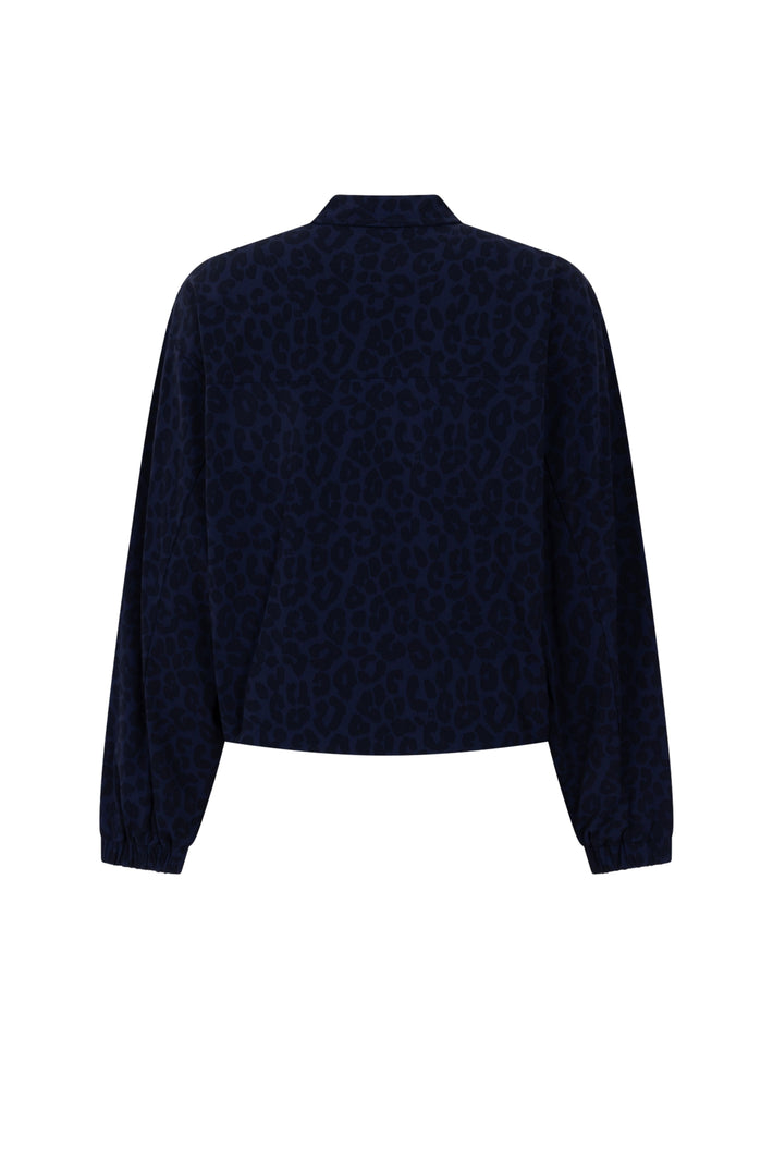 Zoso Stacey Navy reisjas voor dames, lichtgewicht en waterafstotend, geschikt voor reizen en outdoor activiteiten.