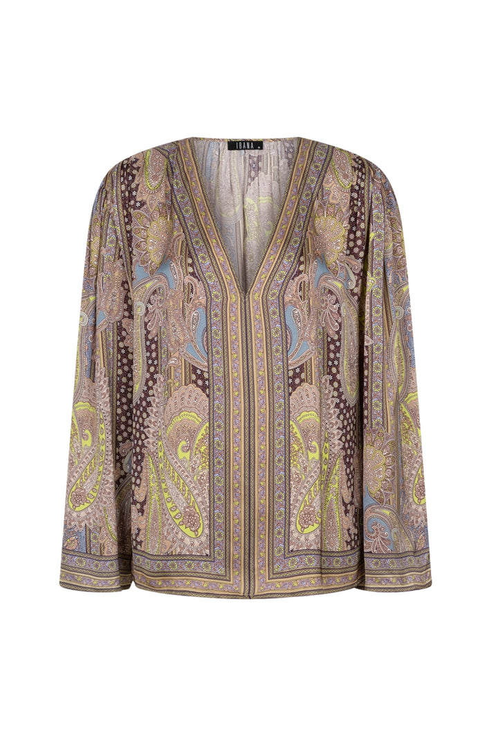 Ibana Blouse Tyza Petal Flow met bloemenprint en wijde mouwen, gedragen door een model op een neutrale achtergrond