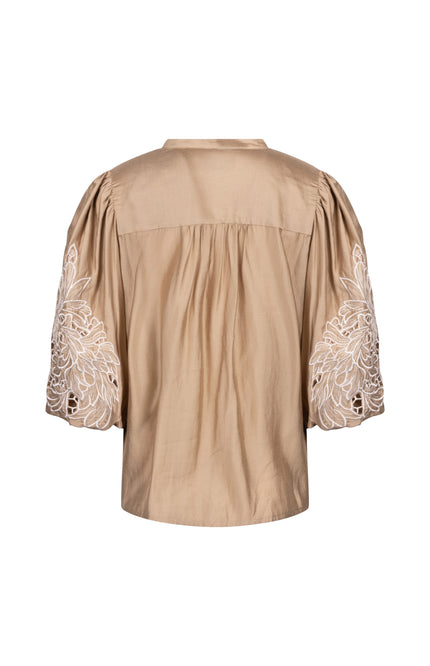 Nukus Blouse Rosie Camel Embroidery NKS02157 Stretchshop.nl